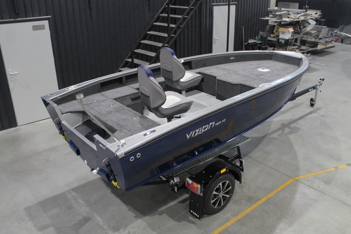 Barca de aluminiu Vizion 470 RS