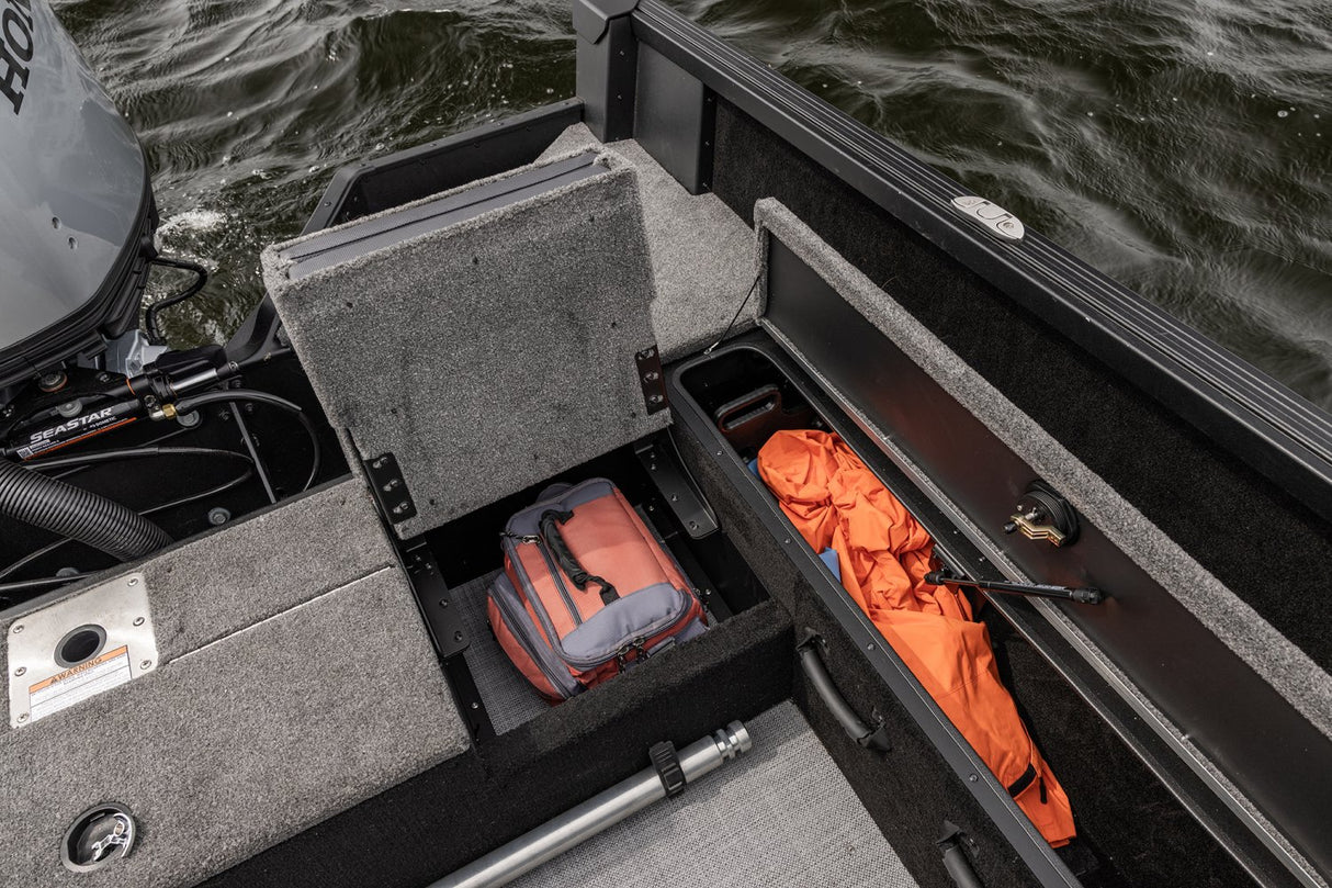 Barca aluminiu AlumaCraft Competitor 175X Sport