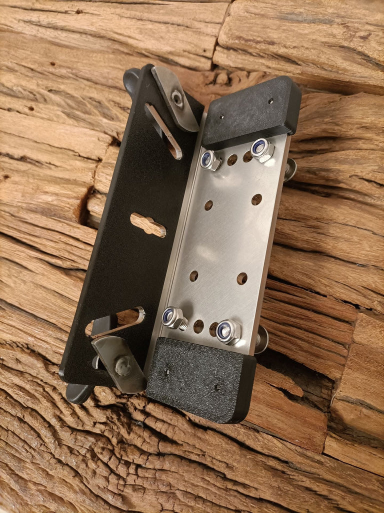 Adaptor prindere pe barca cu sina pentru tija KedFlex si