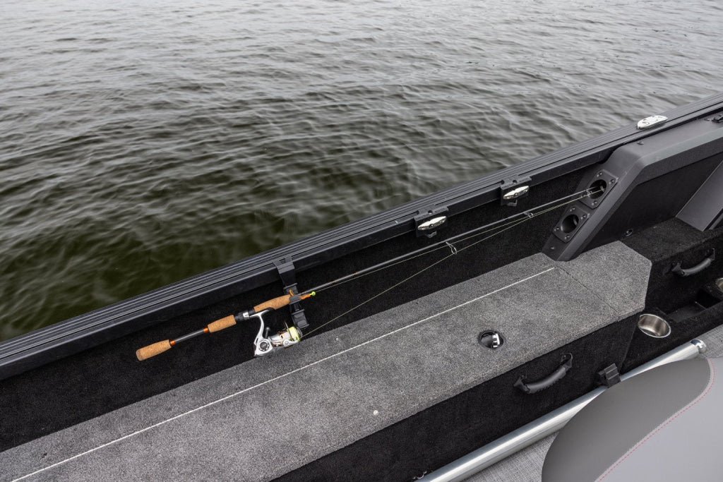 Barca aluminiu AlumaCraft Competitor 185X Sport - Motor