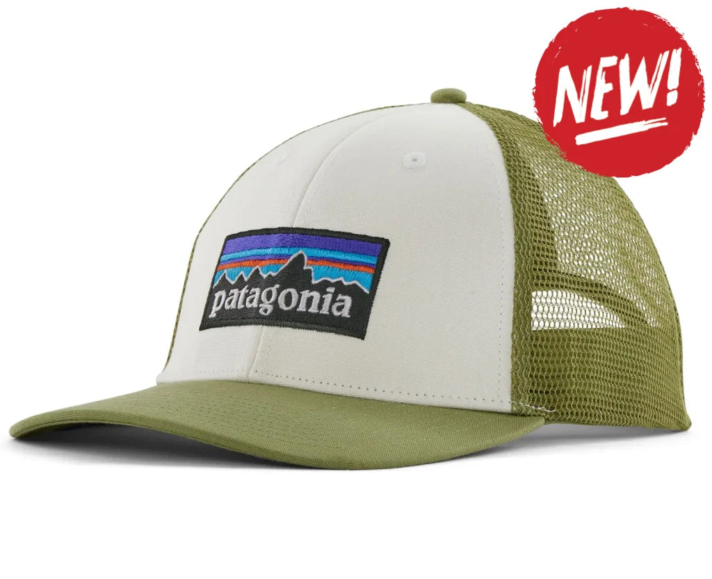 Sapca Patagonia Unisex P-6 Logo Lopro Trucker White W/Buckhorn Green