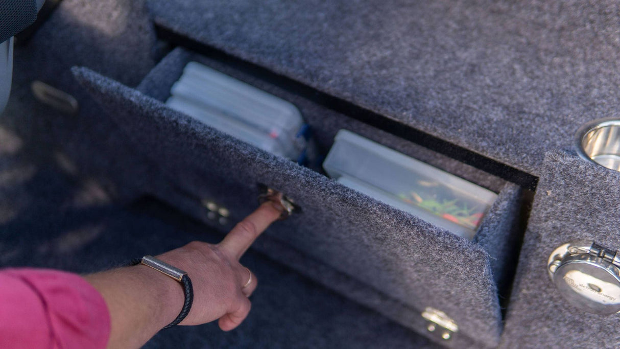 Barca de aluminiu Vizion 560