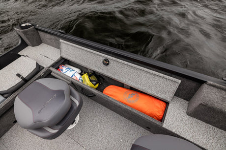 Barca aluminiu AlumaCraft Voyageur 175 CS - Motor Boats