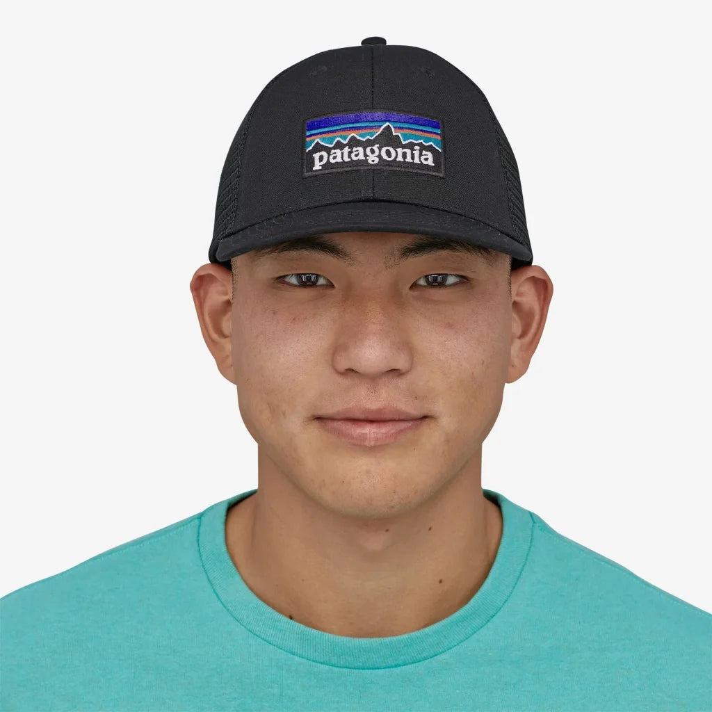 Sapca Patagonia P-6 Logo Lopro Trucker Black