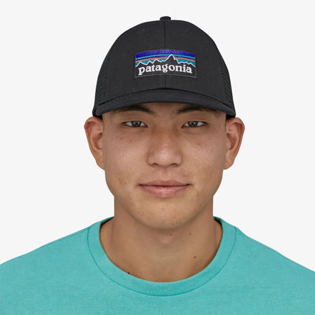 Sapca Patagonia P-6 Logo Lopro Trucker Black