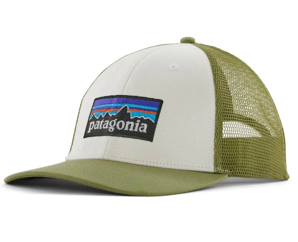 Sapca Patagonia Unisex P-6 Logo Lopro Trucker White W/Buckhorn Green